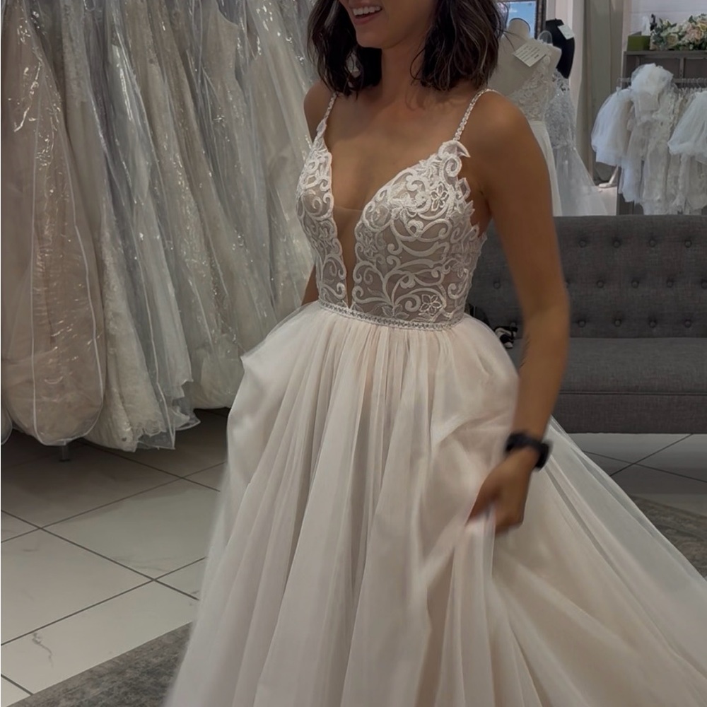 Elegant White Lace Bridal Gown